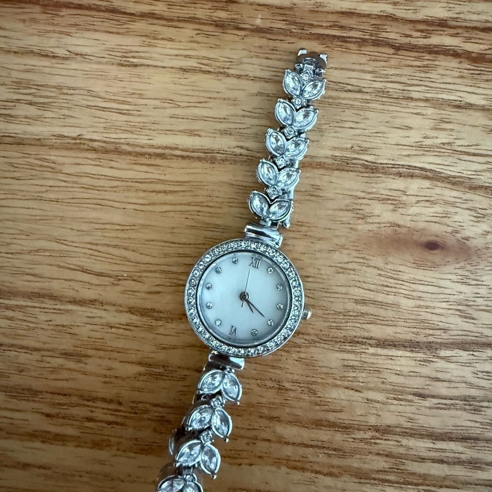 Elegant Silver Women's Watch